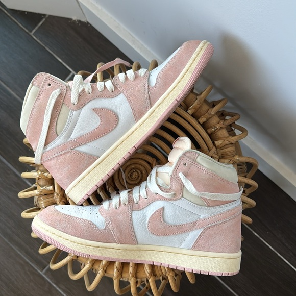 Jordan 1 Retro OG Washed Pink - Picture 1 of 5